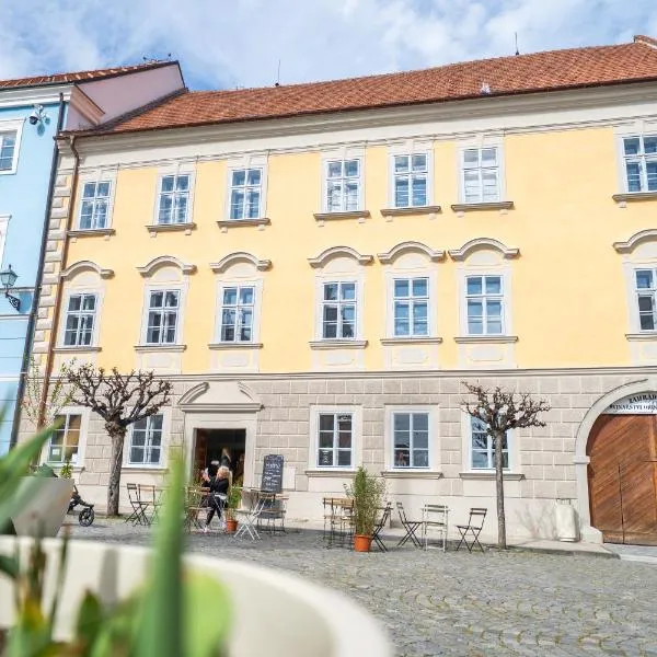Hostel Králíkárna，位于米库洛夫的酒店