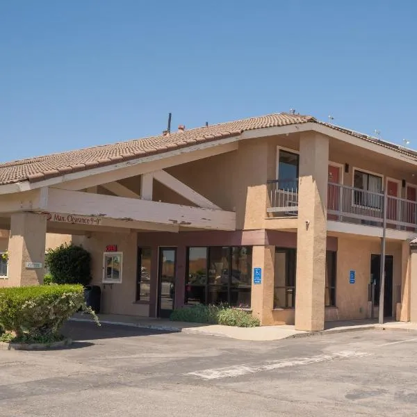 Motel 6 Soledad, CA，位于索莱达的酒店