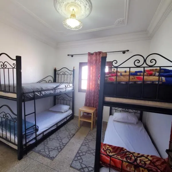 WARZAZAT Hostel，位于瓦尔扎扎特的酒店