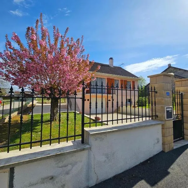 Jolie maison -3 chambres -au calme -proche du lac du der，位于Rachecourt-sur-Marne的酒店