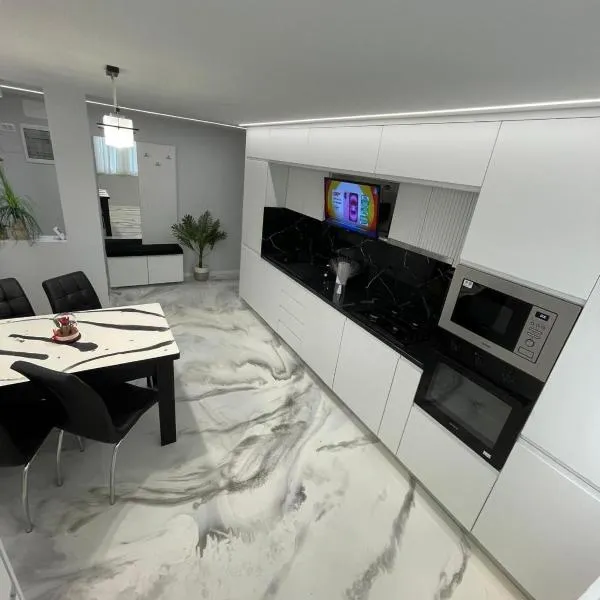 Apartament Centru Comanesti，位于Comăneşti的酒店