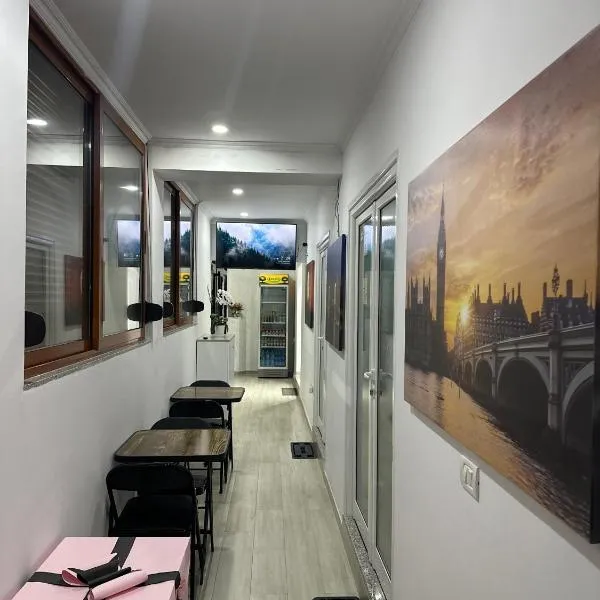 Aral Hostel，位于培拉特的酒店