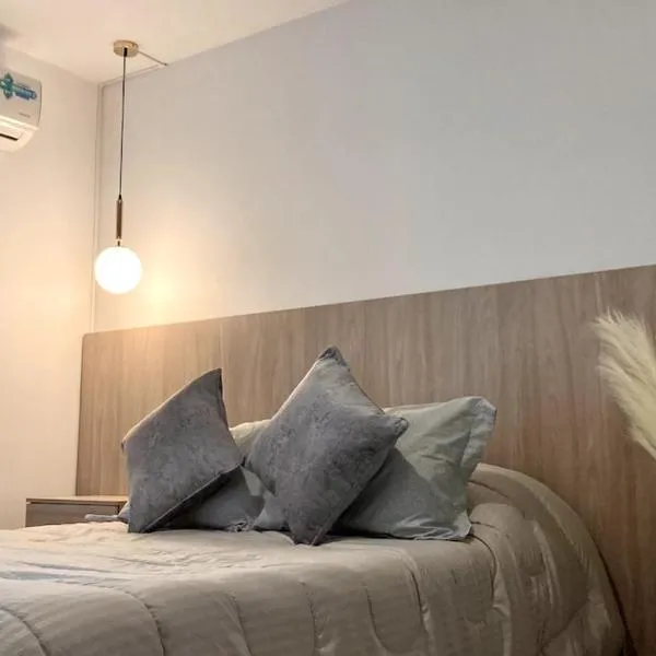 Elegante y comfortable Apartasuite!，位于佛罗里达布兰卡的酒店