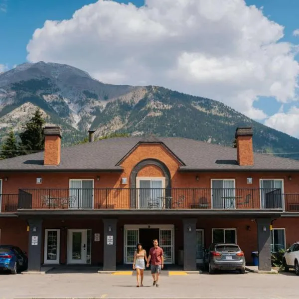 Northwinds Hotel Canmore，位于坎莫尔的酒店