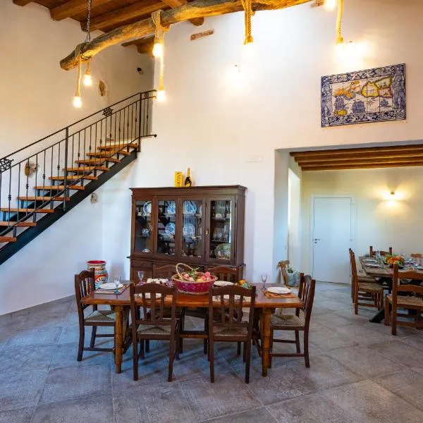 Rooms Parrinelli，位于帕尔蒂尼科的酒店