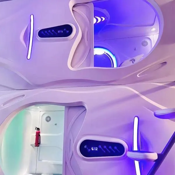 Yunduo Jinxiu Space Capsule Hotel & Kunming South Railway Station Branch，位于昆明的酒店