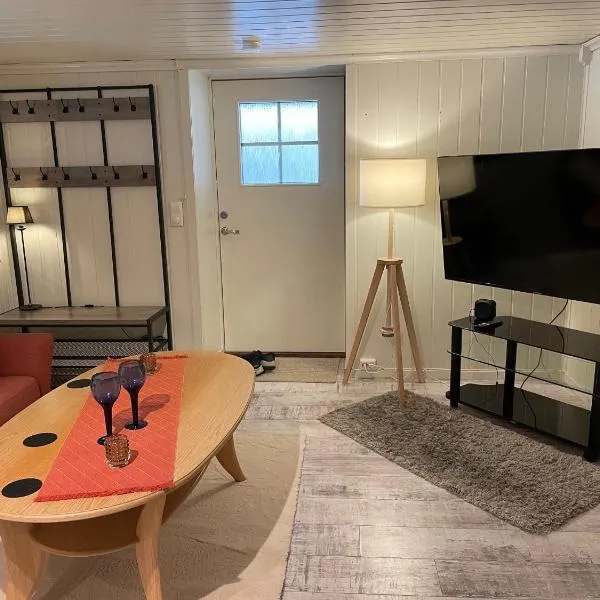 FREDNES COSY RETREAT - One Bedroom Apartment，位于波什格伦的酒店