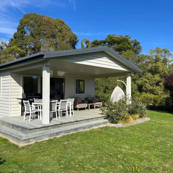 Honey Cottage - a cosy cottage in idyllic Tasman Region，位于Tasman的酒店