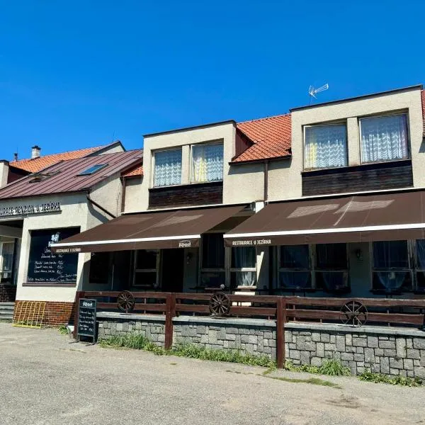 Restaurace a penzion U Jezírka，位于Hřiměždice的酒店