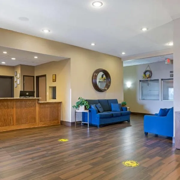 Comfort Inn & Suites Pittsburg KS，位于匹兹堡的酒店