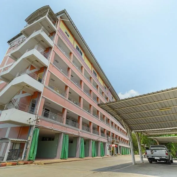 Chompoo Inn，位于佛统的酒店