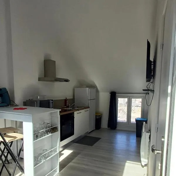 Trois Studios-Cosy centre village，位于Brouckerque的酒店
