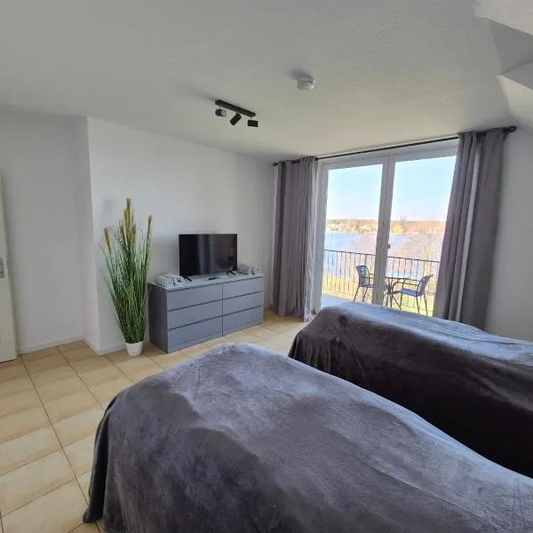 Monteurzimmer 1 mit Seeblick，位于措伊滕的酒店