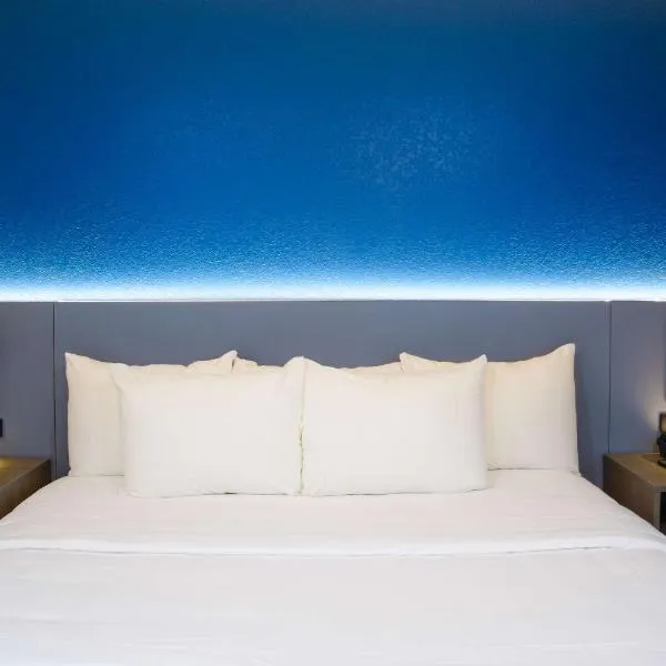 Comfort Inn & Suites Moreno Valley near March Air Reserve Base，位于莫雷诺谷的酒店