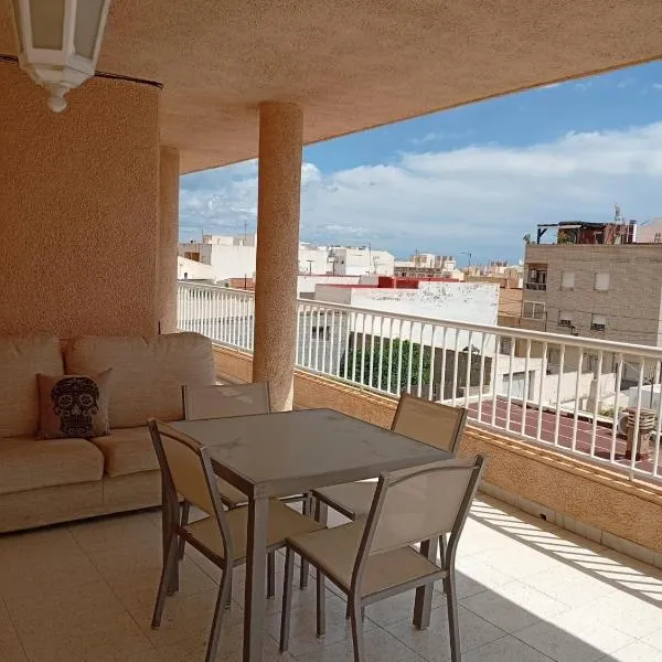 Habitación playa de Garrucha，位于加鲁查的酒店
