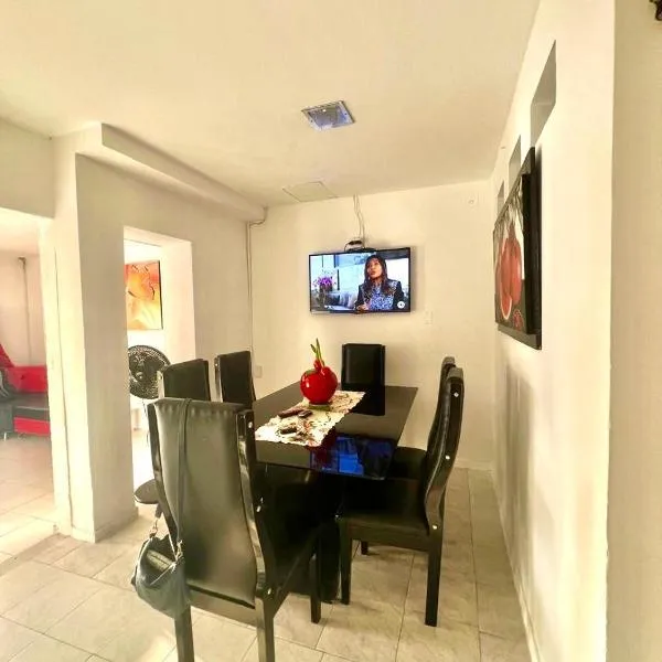 Casa grande cerca a la playa，位于里奥阿查的酒店