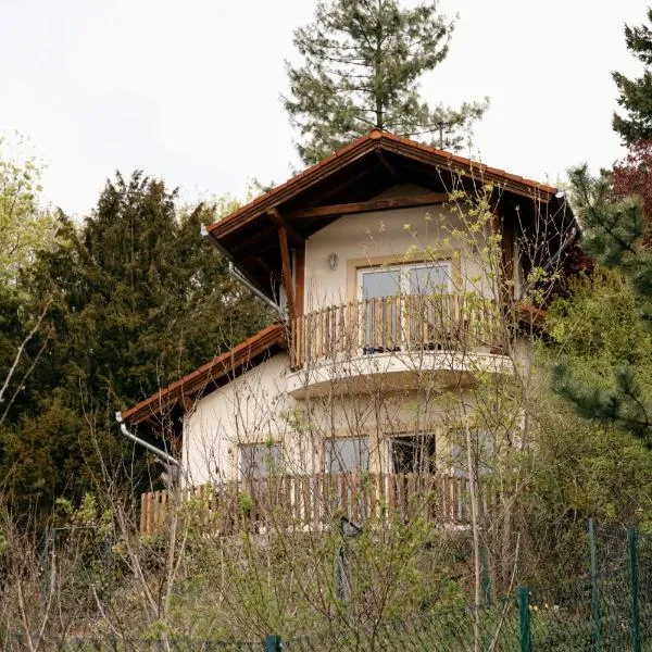 Csillagvirág Apartman，位于Verőce的酒店