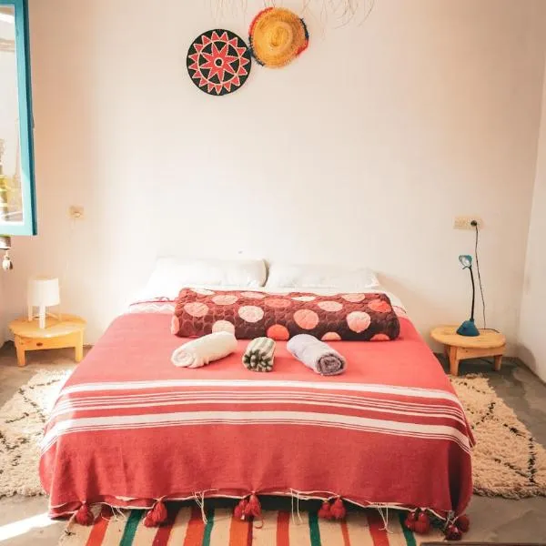 IBI Surf House，位于西迪考乌奇的酒店