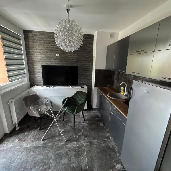 Apartman CITY CENTER 2，位于普里耶多尔的酒店