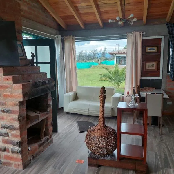 Private Casita near UIO airport，位于Hacienda Otón的酒店