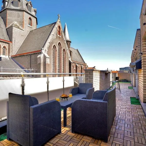 Penthouse with a Neo-Gothic Parish church view，位于根特的酒店