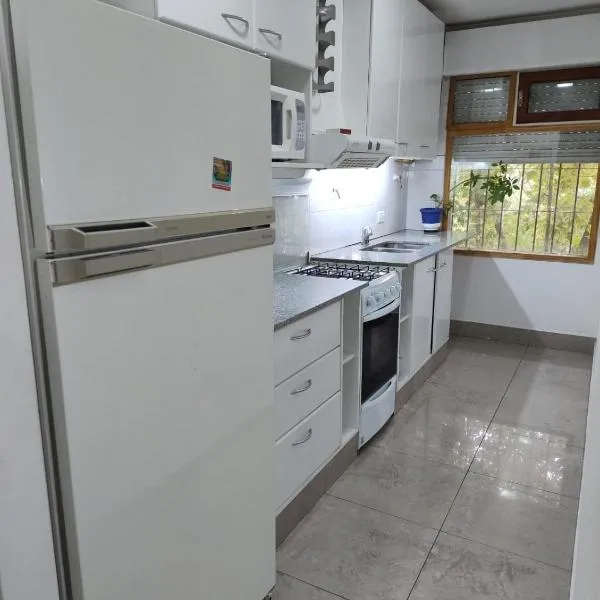 Céntrico A-05，位于罗卡将军市的酒店