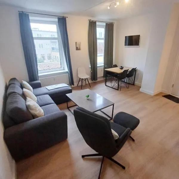 2 bedroom apartment with Free private parking，位于兰讷斯的酒店