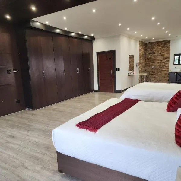 Sezanah Luxury Lodge，位于Honeydew的酒店