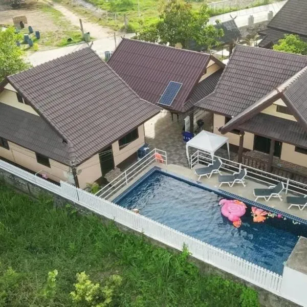 2 Fully equipped Cottages w big Pool & Fishing，位于邦萨雷的酒店