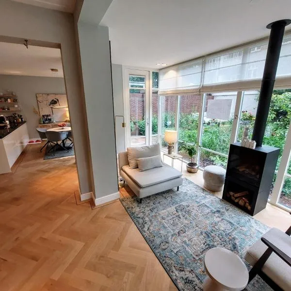 185m2 groot appartement met tuin in City Centre，位于阿姆斯特丹的酒店