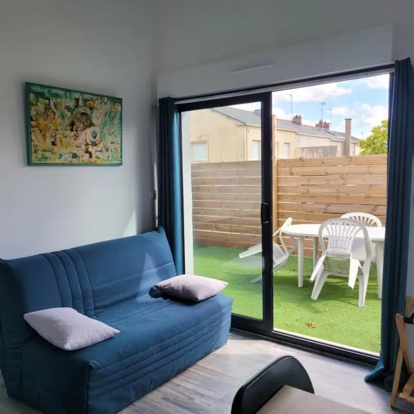 Le Studio，位于Saint-Pierre-Montlimart的酒店