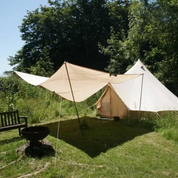Bell Tent in the Wood，位于拉伊的酒店