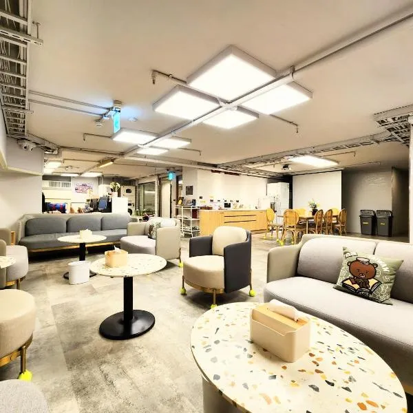 享住青旅，位于台北的酒店