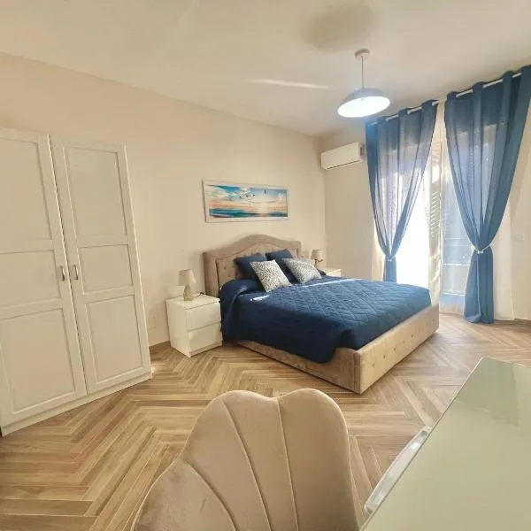 La Casa di Nina - Affittacamere Luxury Room，位于卡斯泰诺福奇伦托的酒店