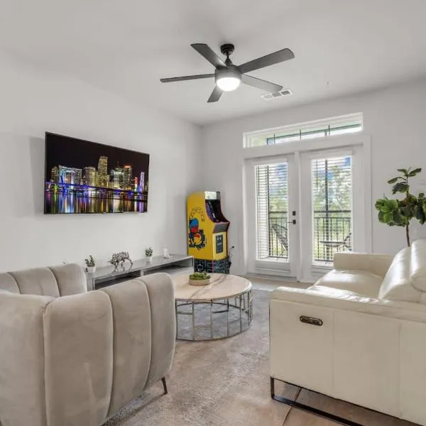 Tropical Hideaway Amazing 3 Bed Oasis with Pool，位于阿波罗海滩的酒店