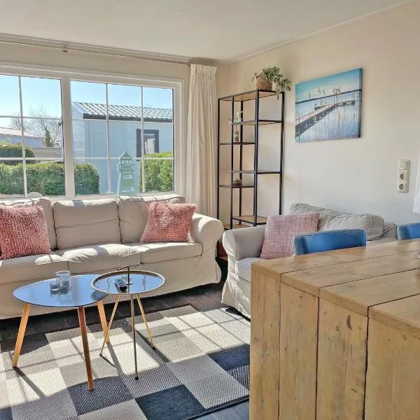 Chalet Zilt Ameland，位于霍勒姆的酒店