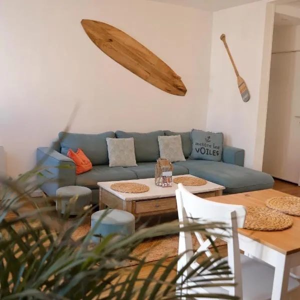 Le 8 ∙ Appartement cosy avec balcon vue sur mer，位于梅尔·莱斯·拜恩斯的酒店
