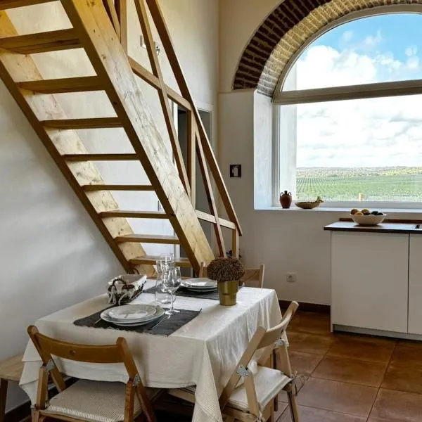 Refúgio sobre a paisagem alentejana，位于莫拉的酒店