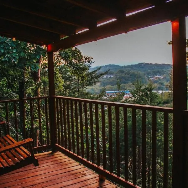Bluff Mountain View，位于鸽子谷的酒店