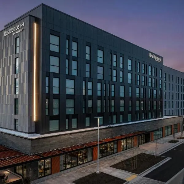 Residence Inn by Marriott Seattle Northgate Station，位于西雅图的酒店