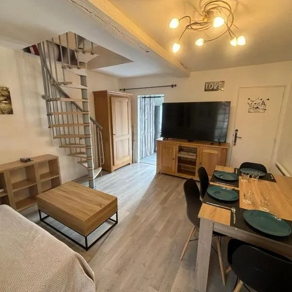 Charmante Maison Wifi télé 65 pouces netflix，位于Choisy-au-Bac的酒店