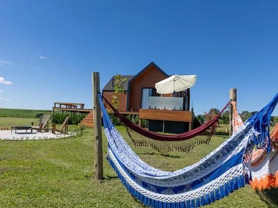 Cabanas Purunã Ipê-Amarelo，位于Balsa Nova的酒店