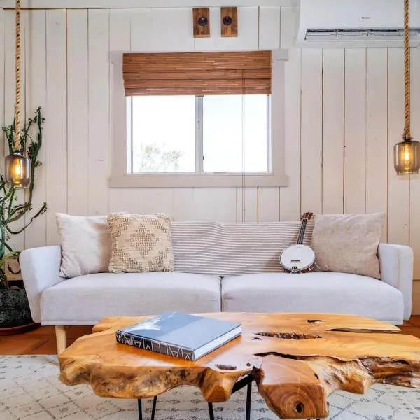 Joshua Tree House of Mercury，位于约书亚树的酒店