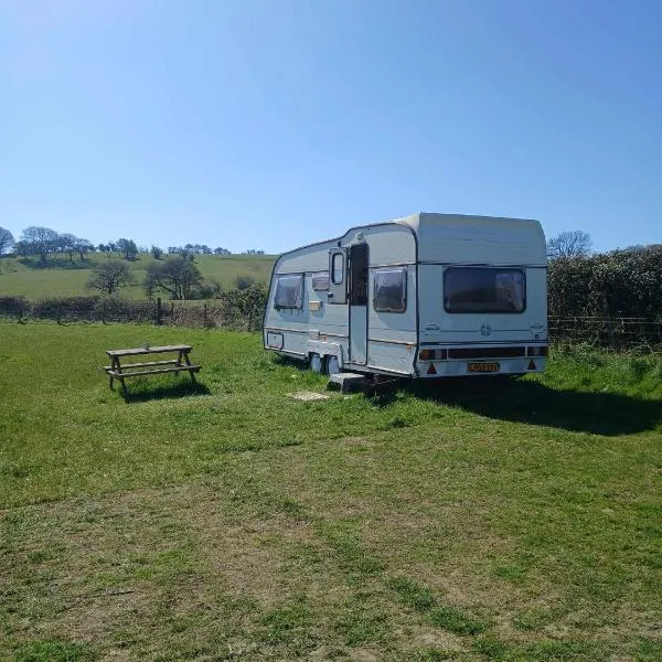 Caravan in The Peak District，位于Holmesfield的酒店