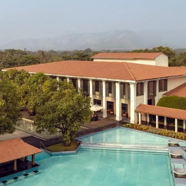 Taj Alibaug Resort & Spa, Maharashtra，位于阿利鲍格的酒店