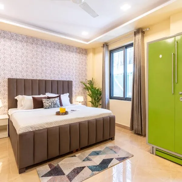 Homlee-Legacy 3BHK Flat in Central DEL-Lift-Terrace，位于新德里的酒店