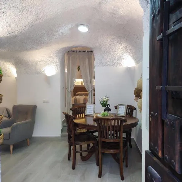 Cueva Virgen de las Nieves，位于莫纳奇尔的酒店