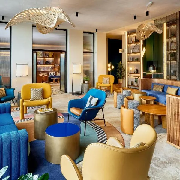 Courtyard by Marriott Lyon Eurexpo Stadium，位于热纳的酒店