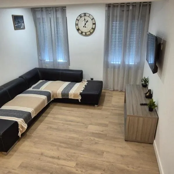 Maison à AY Epernay, 3 Bed Rooms House, 3 chambre，位于艾镇的酒店