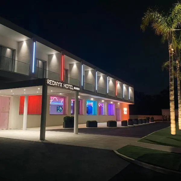 REDNYX Hotel，位于Cortegaça的酒店